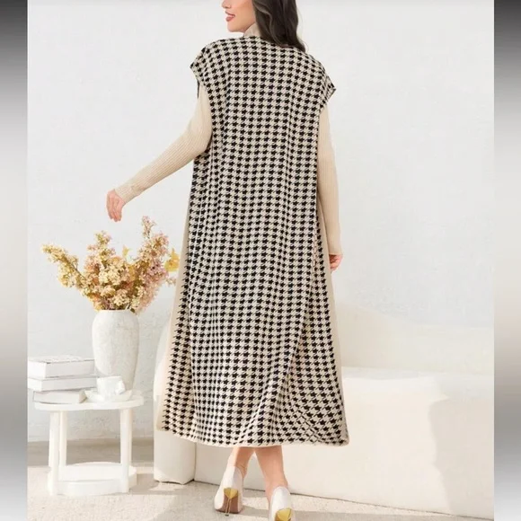 Beige and Black Houndstooth Long Cardigan Dress - Picture 8 of 14